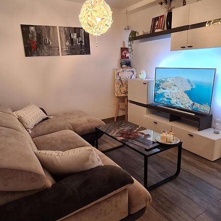 Apartman Kokola 말리로시니 외부 사진