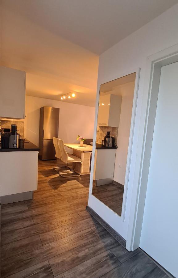 Apartman Kokola 말리로시니 외부 사진